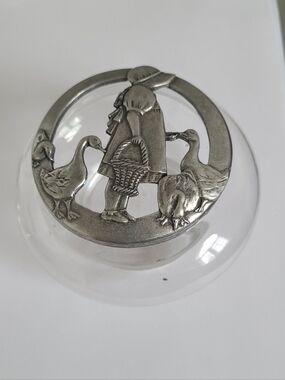 Vintage 1988 Seagull Pewter Hollie Hobbie Geese Lidded Collectible Glass Jar